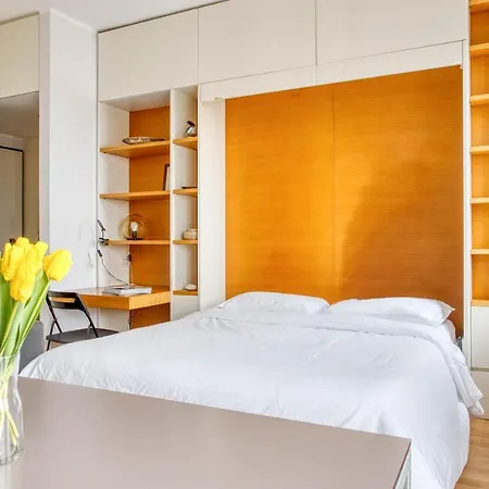 Joivy Vibrant With Balcony Milano